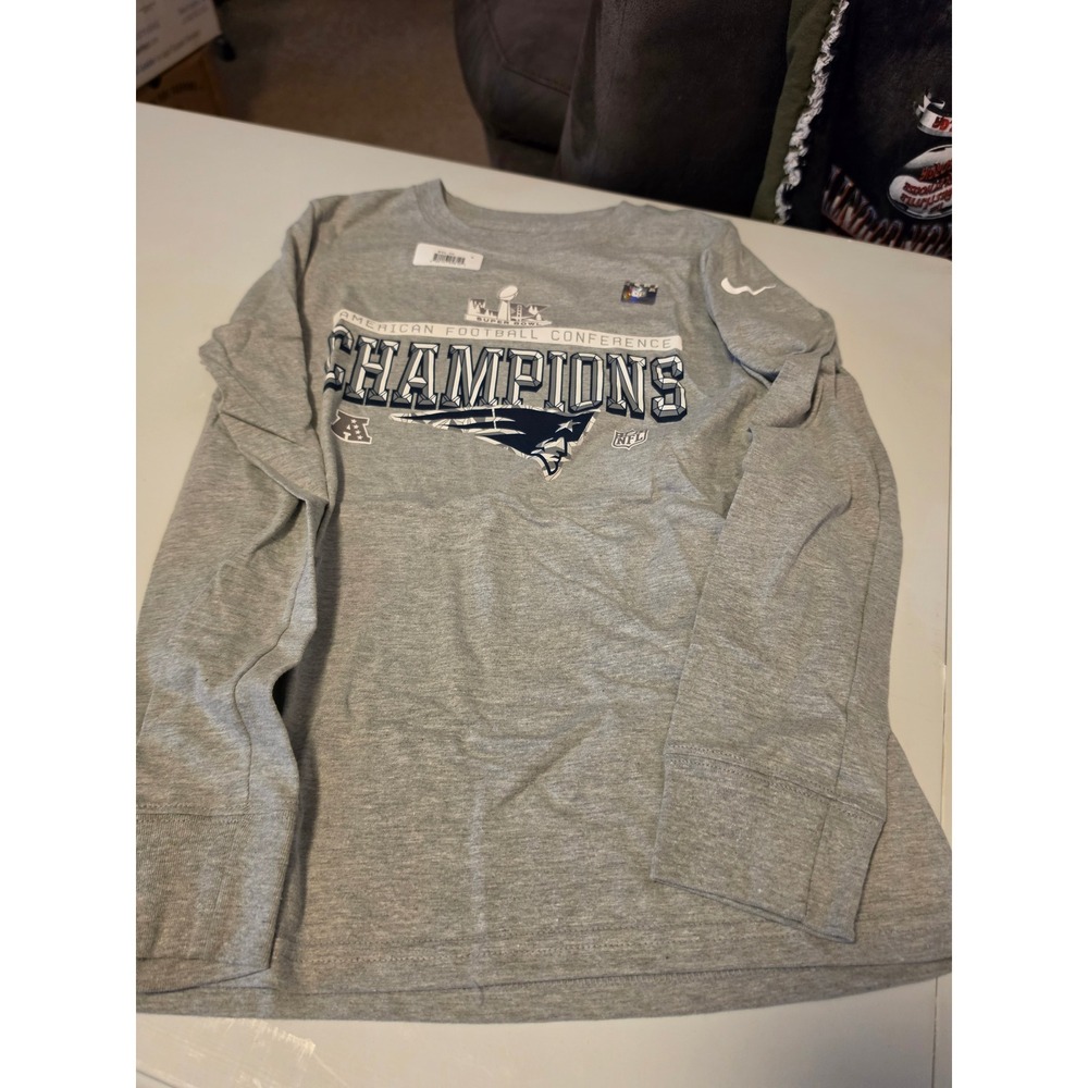 Nike New England Patriots AFC Champions  Long Sleeve Shirt Youth‎ Medium 10-12